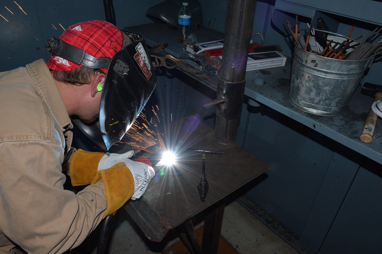 construction trade, metal cutting, craftsman, boilermaker, boilermaker, boilermaker, boilermaker, boilermaker, boilermaker